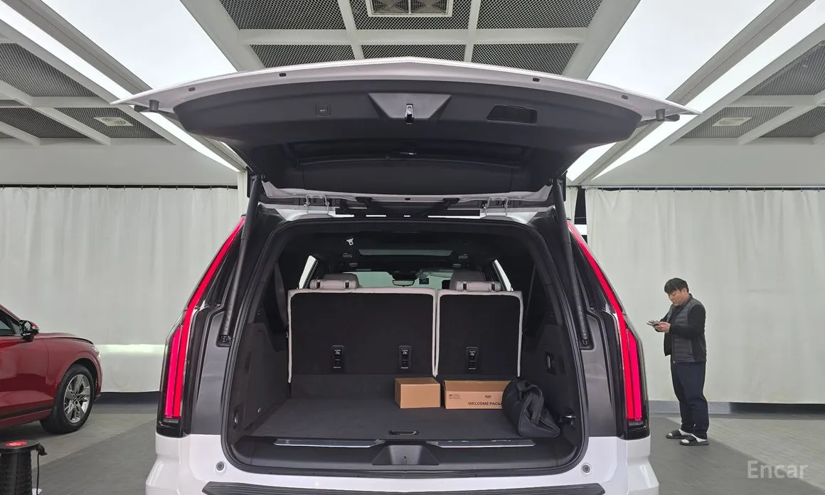 Фото 20 - Cadillac Escalade