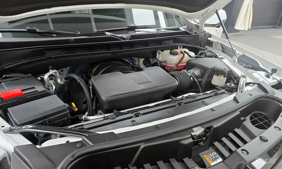 Фото 6 - Cadillac Escalade