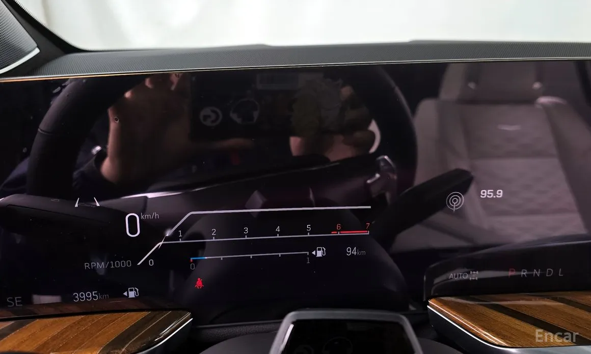 Фото 8 - Cadillac Escalade