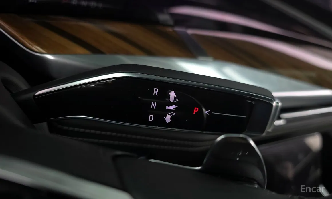 Фото 9 - Cadillac Escalade