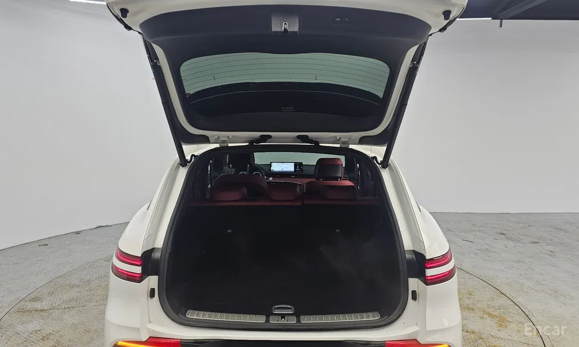 Фото 20 - Genesis GV70