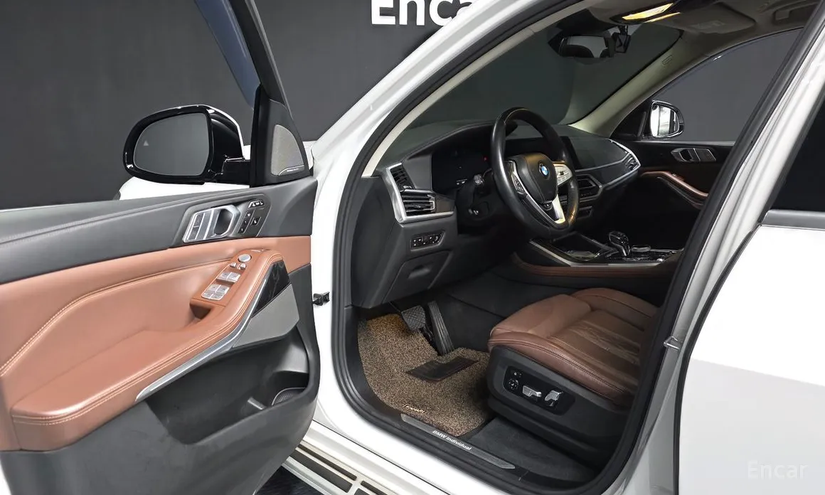 Фото 10 - BMW X7