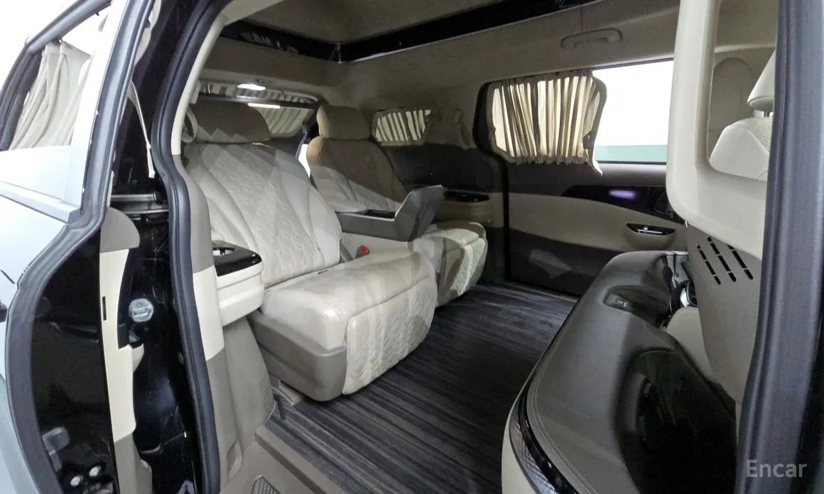 Фото 12 - Kia Carnival