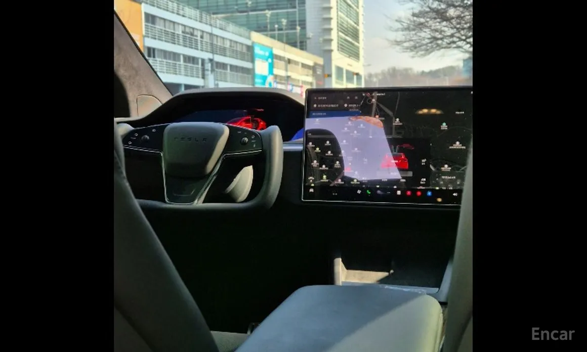 Фото 12 - Tesla Model X