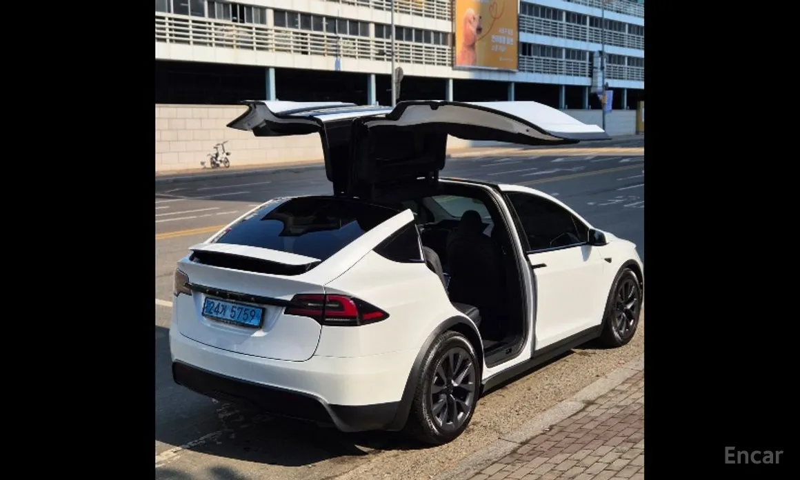 Фото 15 - Tesla Model X