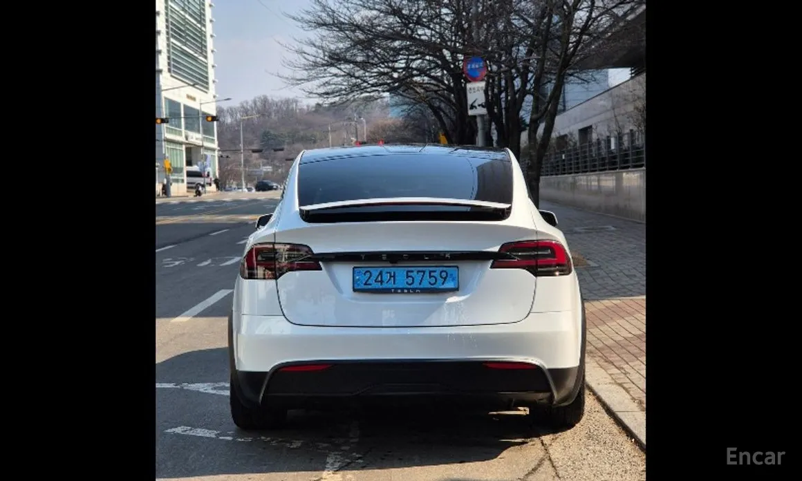Фото 4 - Tesla Model X