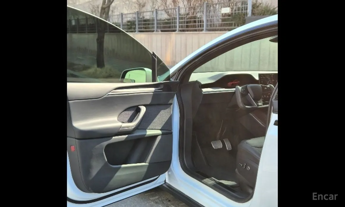 Фото 6 - Tesla Model X