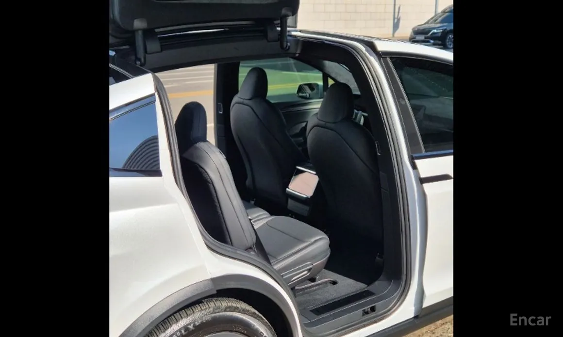 Фото 8 - Tesla Model X