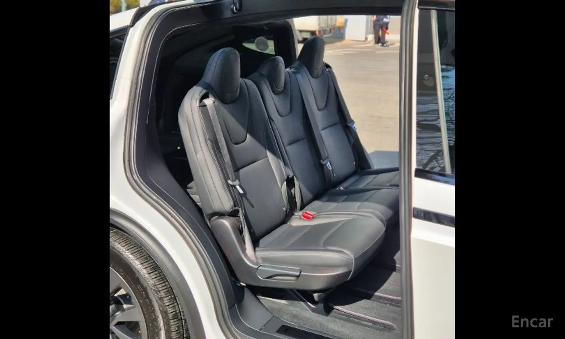 Фото 9 - Tesla Model X