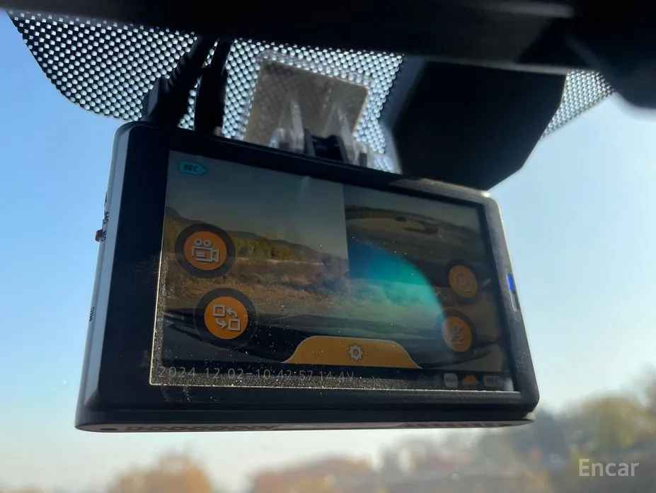 Фото 10 - Genesis GV70