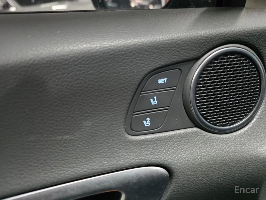 Photo 10 - Hyundai Sonata