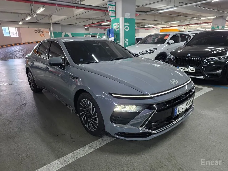 Photo 3 - Hyundai Sonata