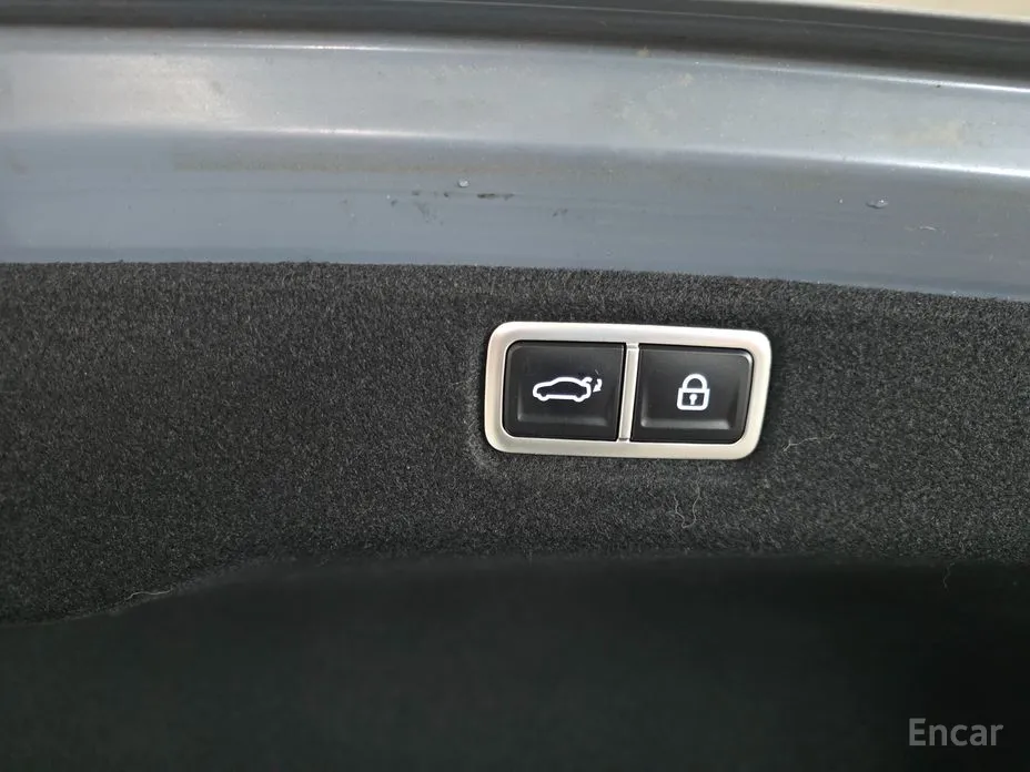 Photo 6 - Hyundai Sonata