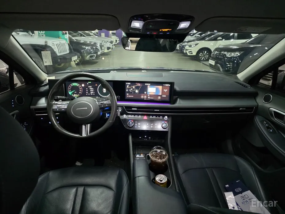 Photo 8 - Hyundai Sonata