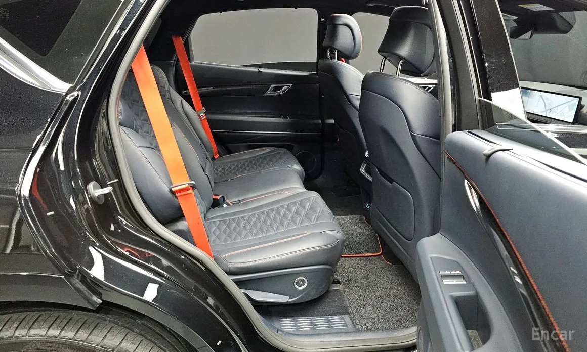 Фото 12 - Genesis GV80