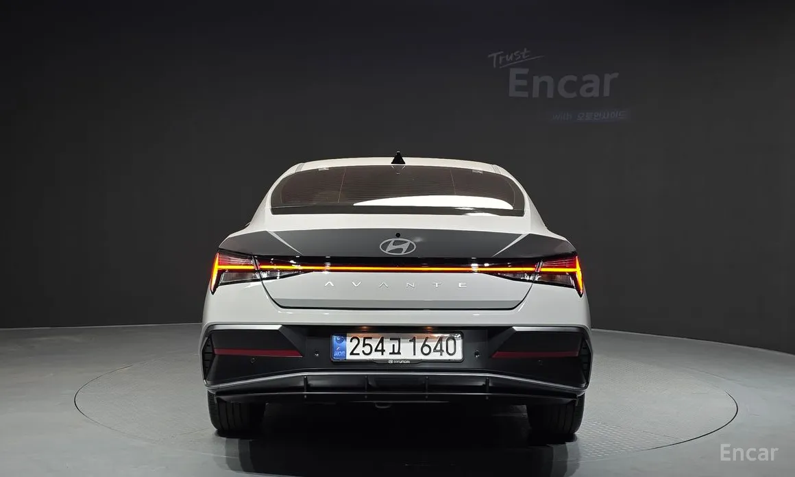 Фото 4 - Hyundai Avante