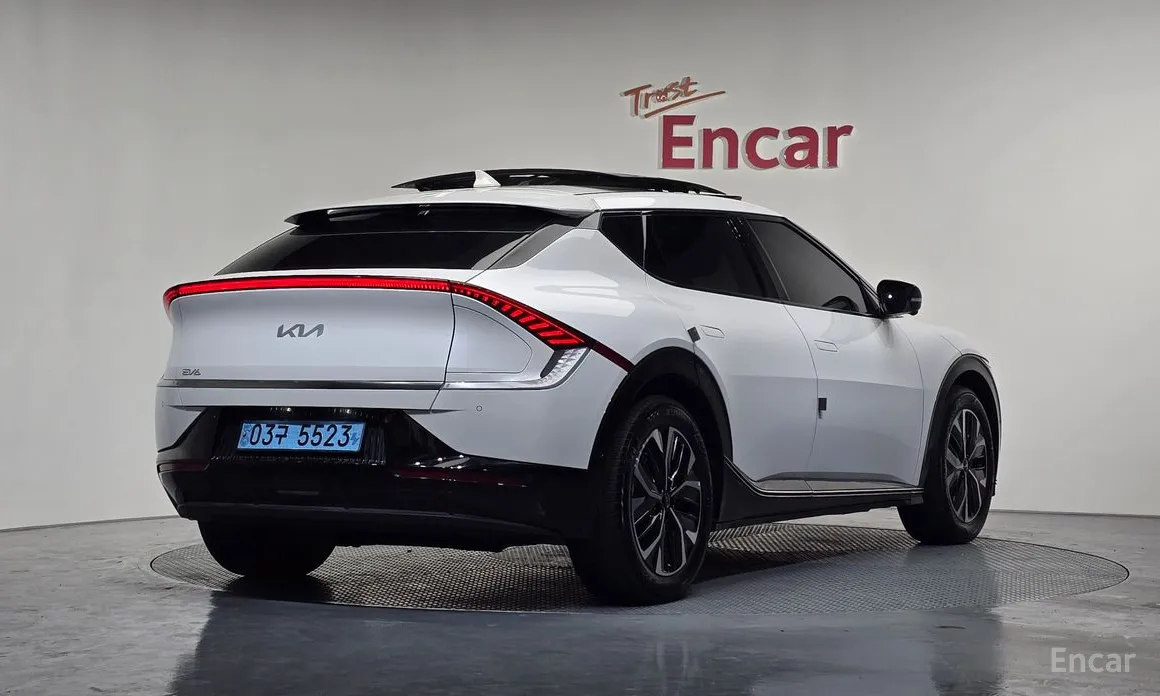 Фото 2 - Kia EV6