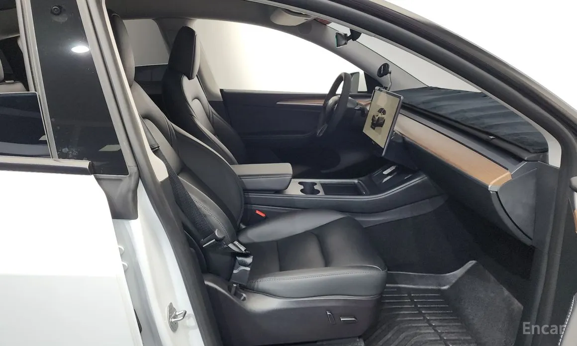 Фото 12 - Tesla Model Y