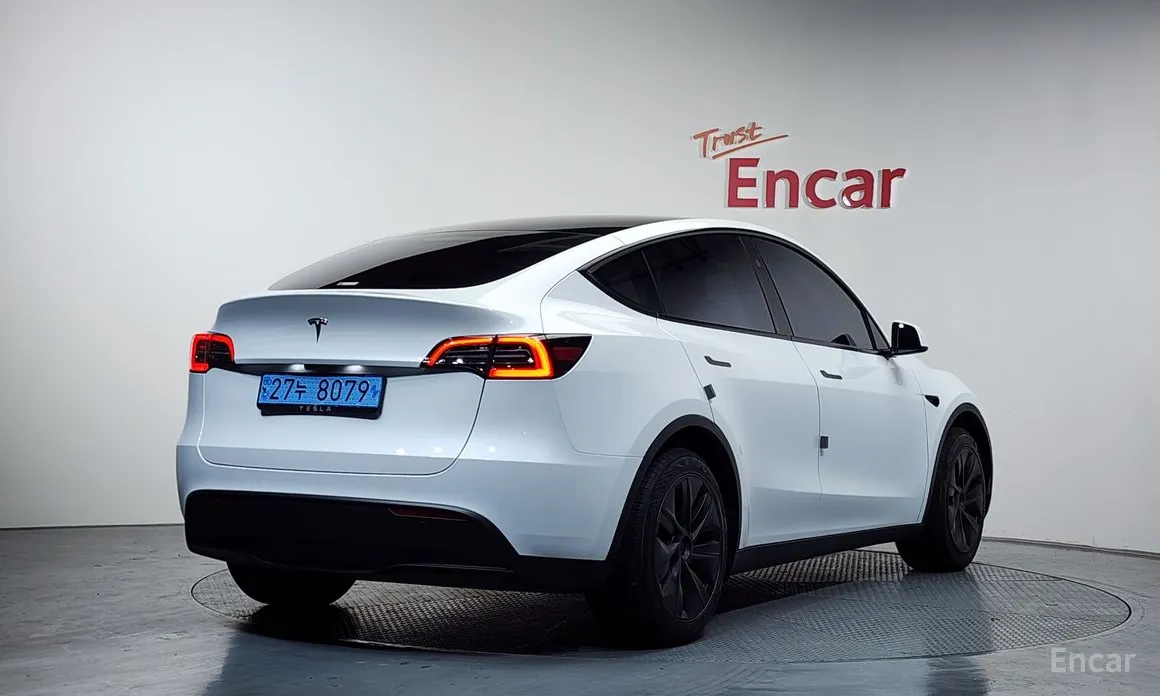 Фото 2 - Tesla Model Y