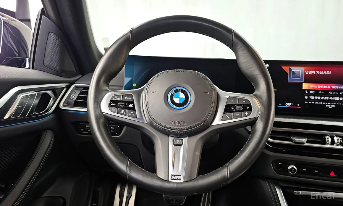 Фото 13 - BMW i4