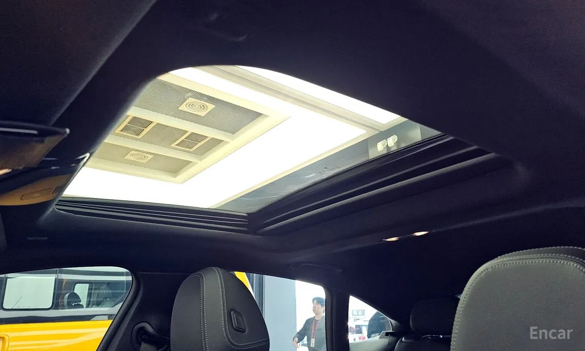 Фото 18 - BMW i4