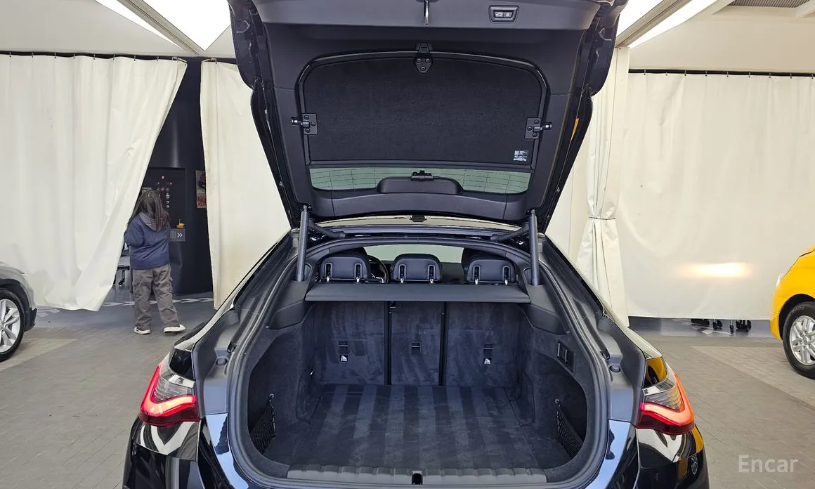 Фото 20 - BMW i4