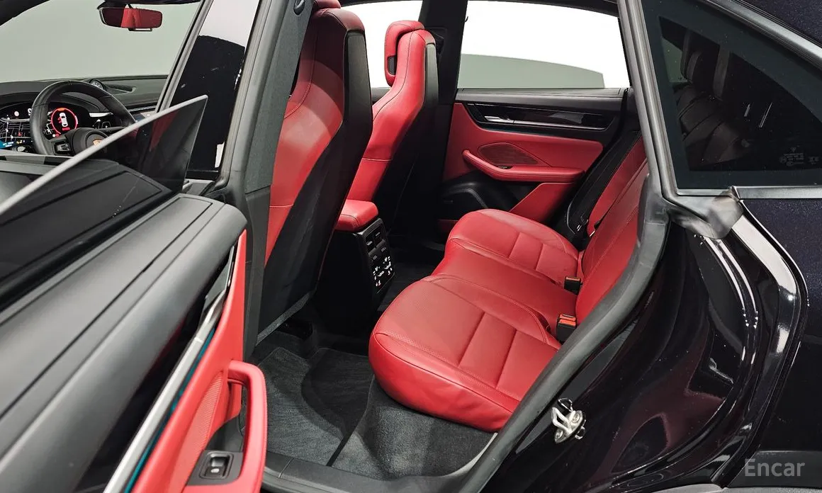 Фото 16 - Porsche Macan