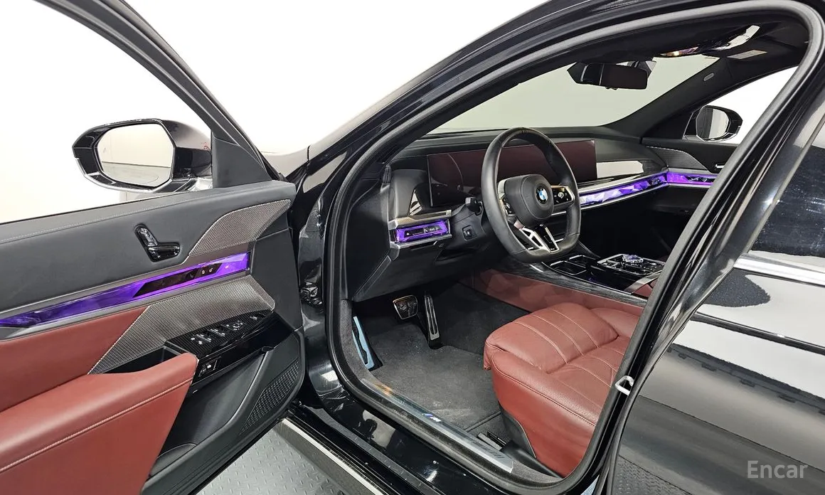 Фото 10 - BMW 7 Series