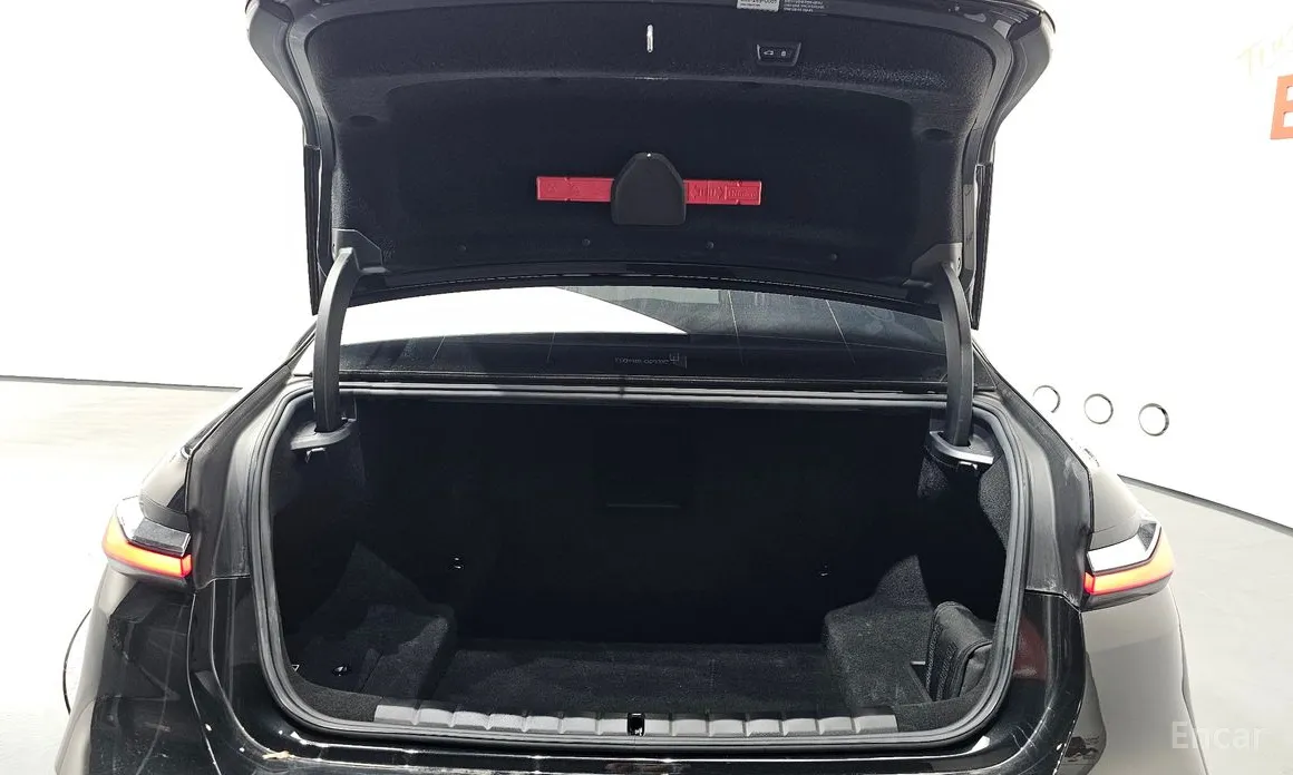 Фото 20 - BMW 7 Series