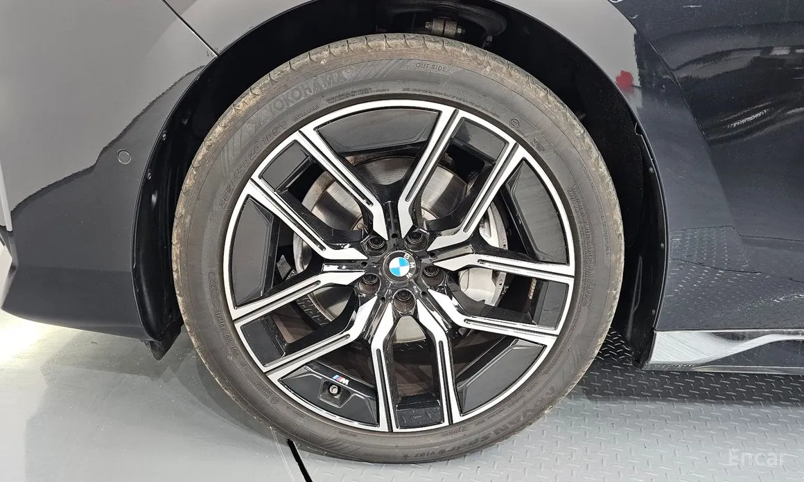 Фото 5 - BMW 7 Series