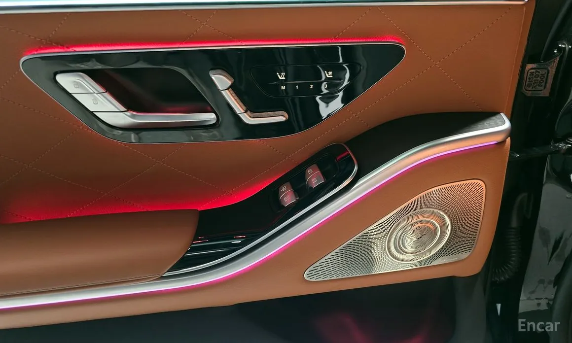 Фото 15 - Mercedes-Benz S-Class