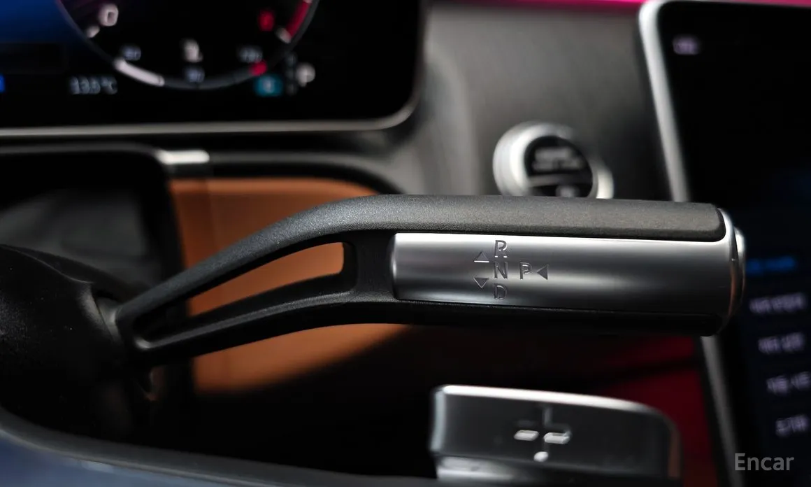 Фото 9 - Mercedes-Benz S-Class