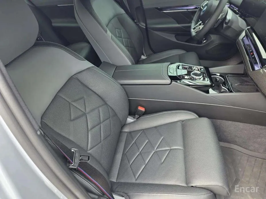 Фото 13 - BMW 5 Series