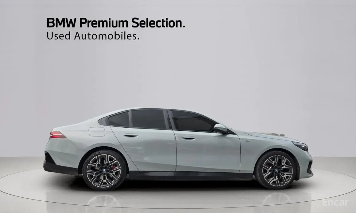 Фото 19 - BMW 5 Series