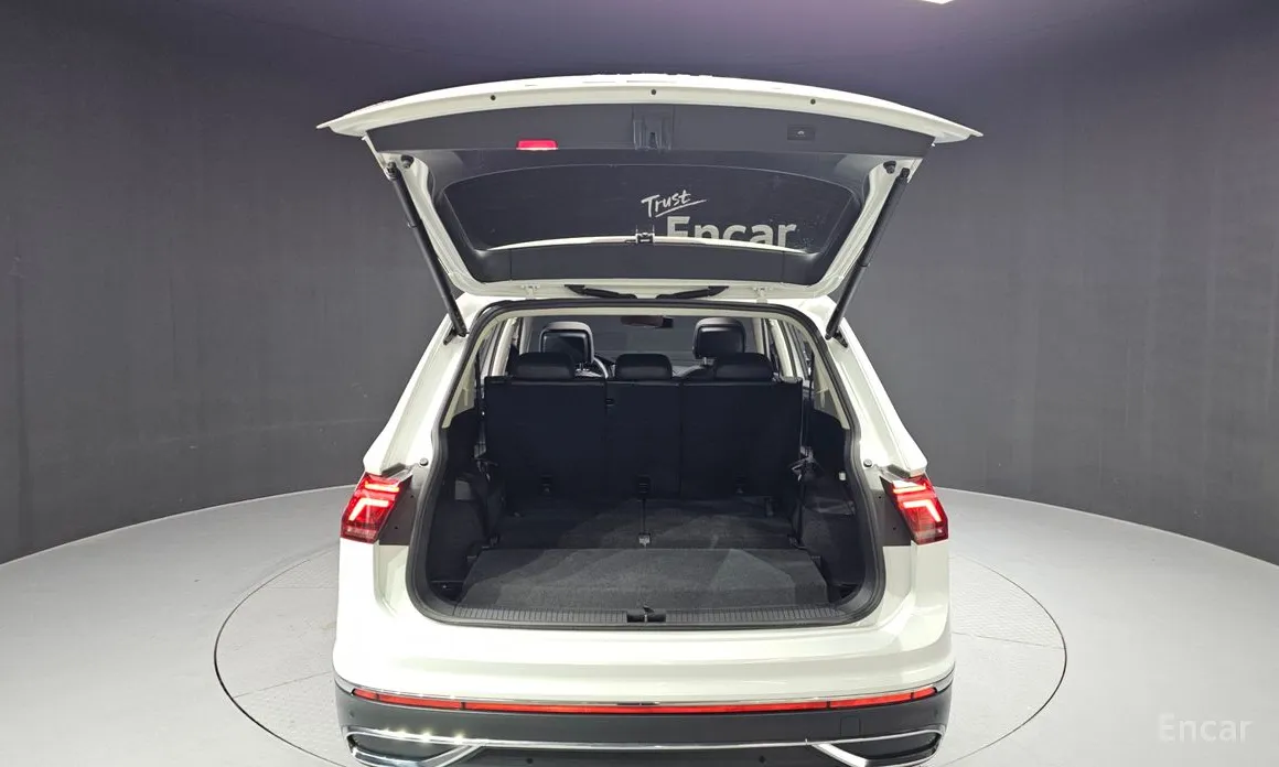 Фото 20 - Volkswagen Tiguan