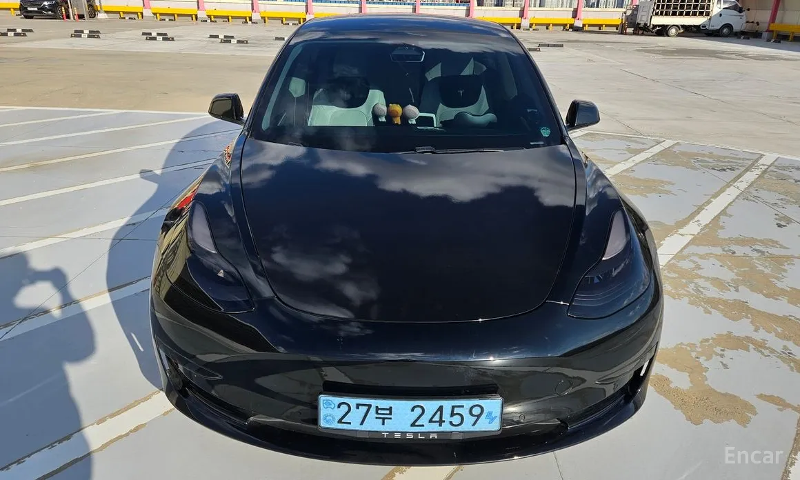 Фото 1 - Tesla Model 3