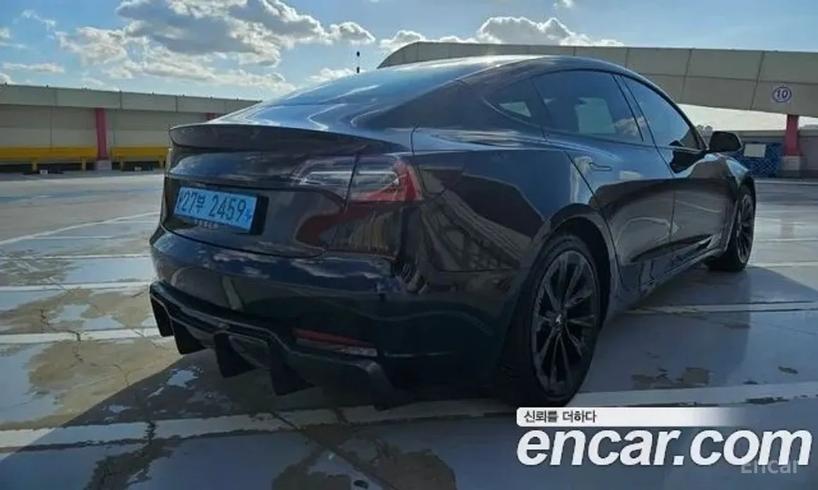 Фото 5 - Tesla Model 3