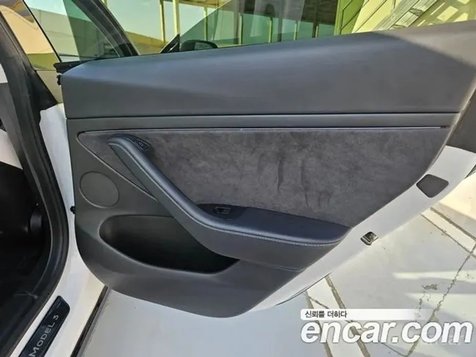 Фото 9 - Tesla Model 3