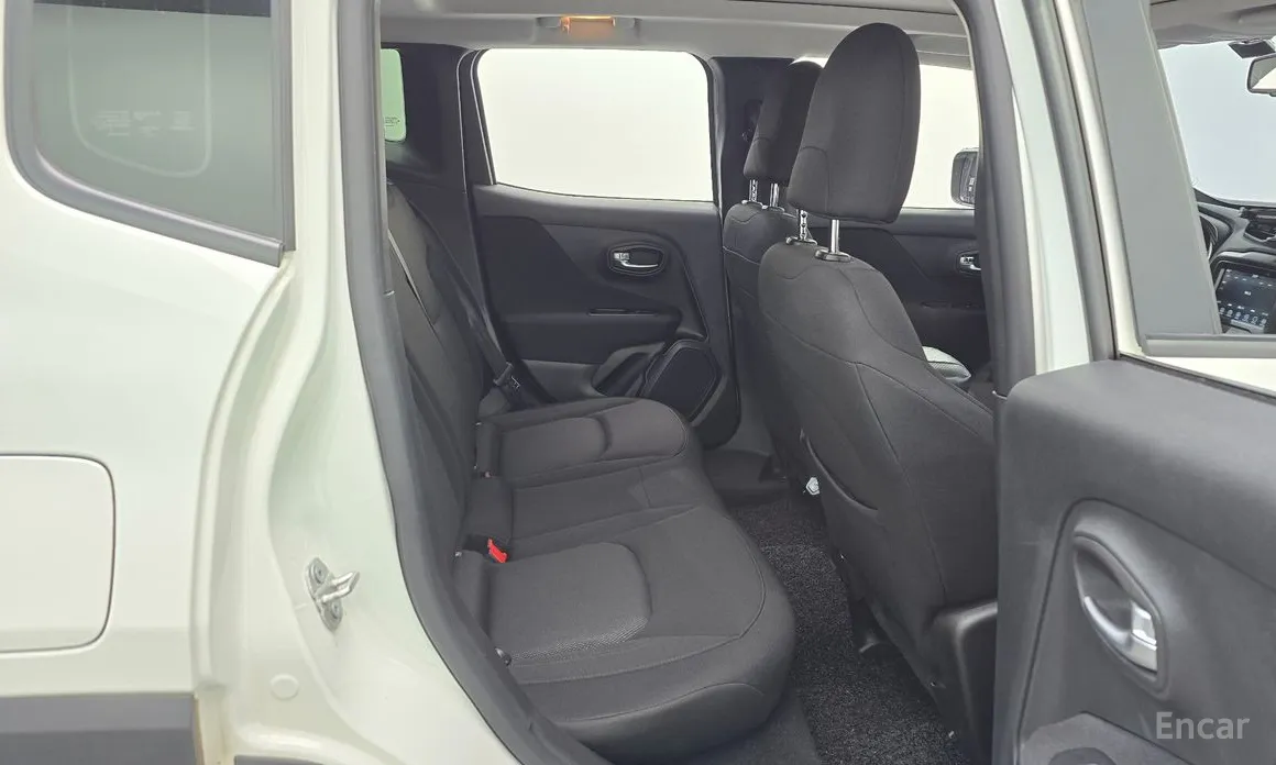 Фото 12 - Jeep Renegade