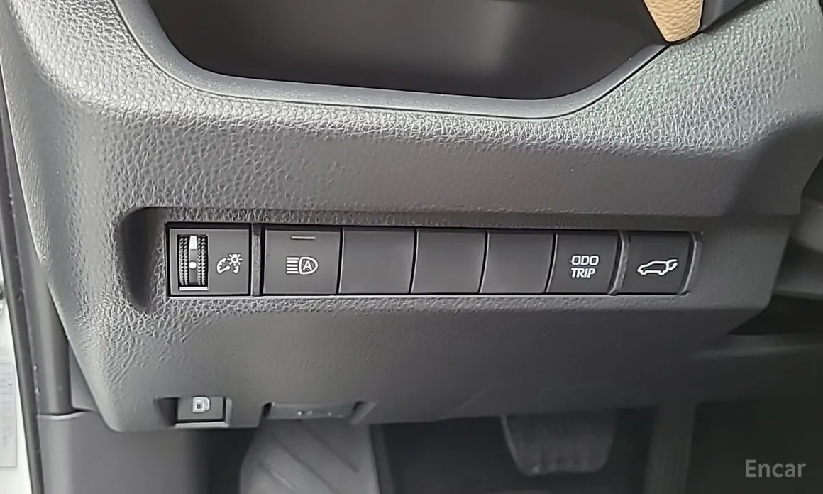 Фото 16 - Toyota RAV4