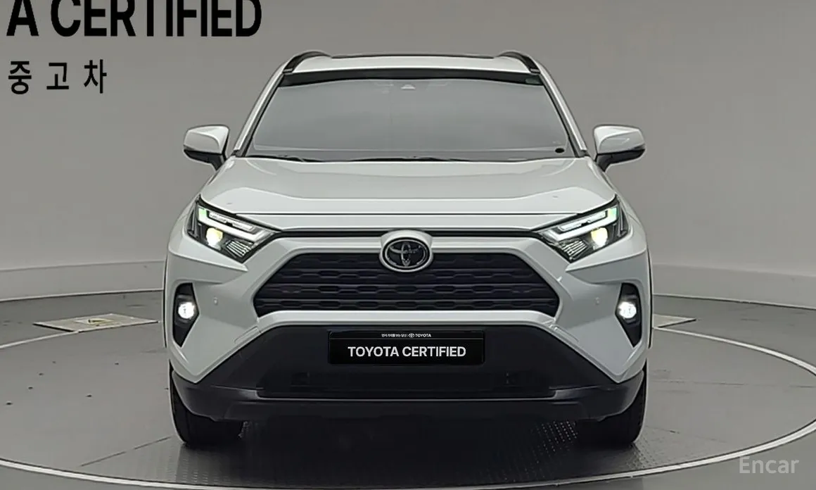 Фото 3 - Toyota RAV4