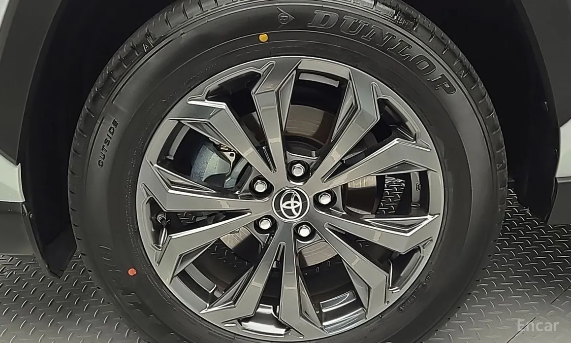 Фото 5 - Toyota RAV4