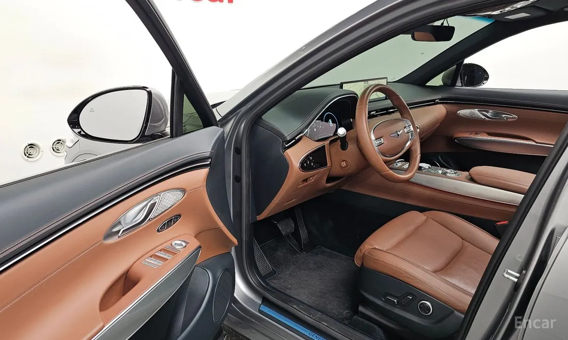 Фото 10 - Genesis GV70