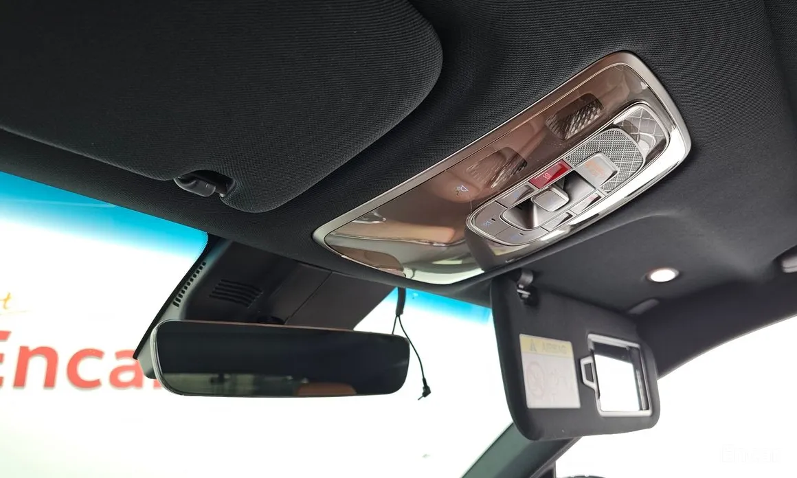 Фото 16 - Genesis GV70