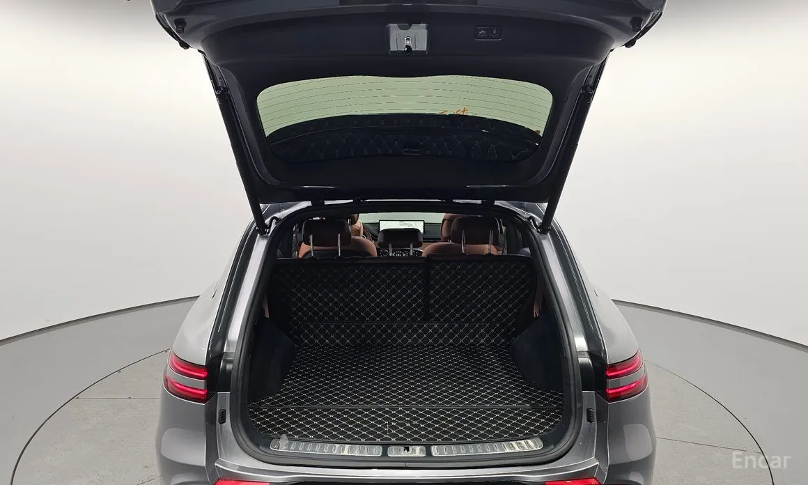 Фото 20 - Genesis GV70