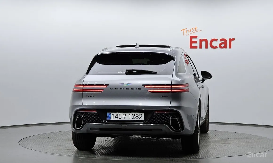 Фото 4 - Genesis GV70