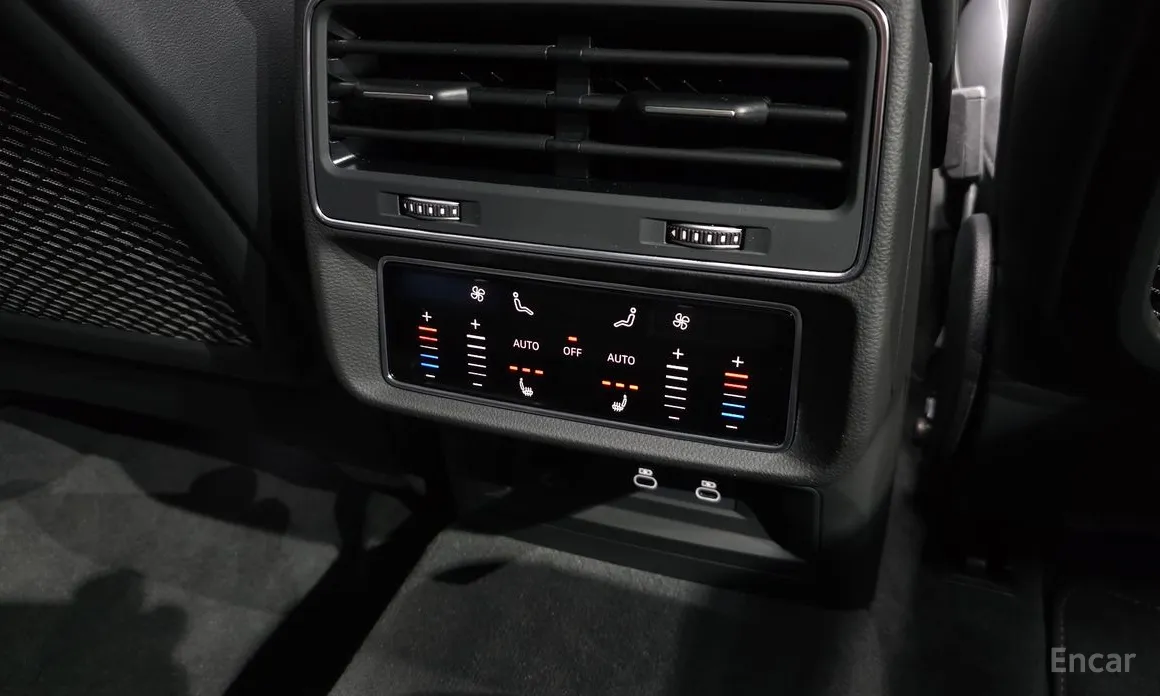 Фото 19 - Audi Q7