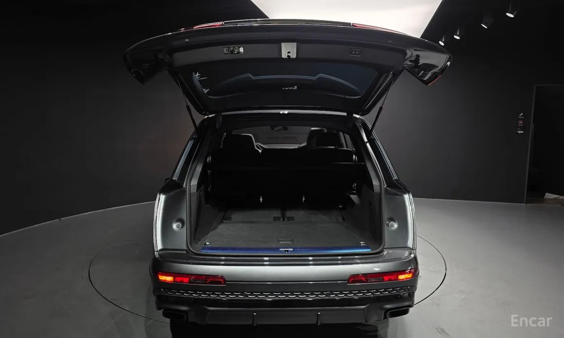 Фото 20 - Audi Q7