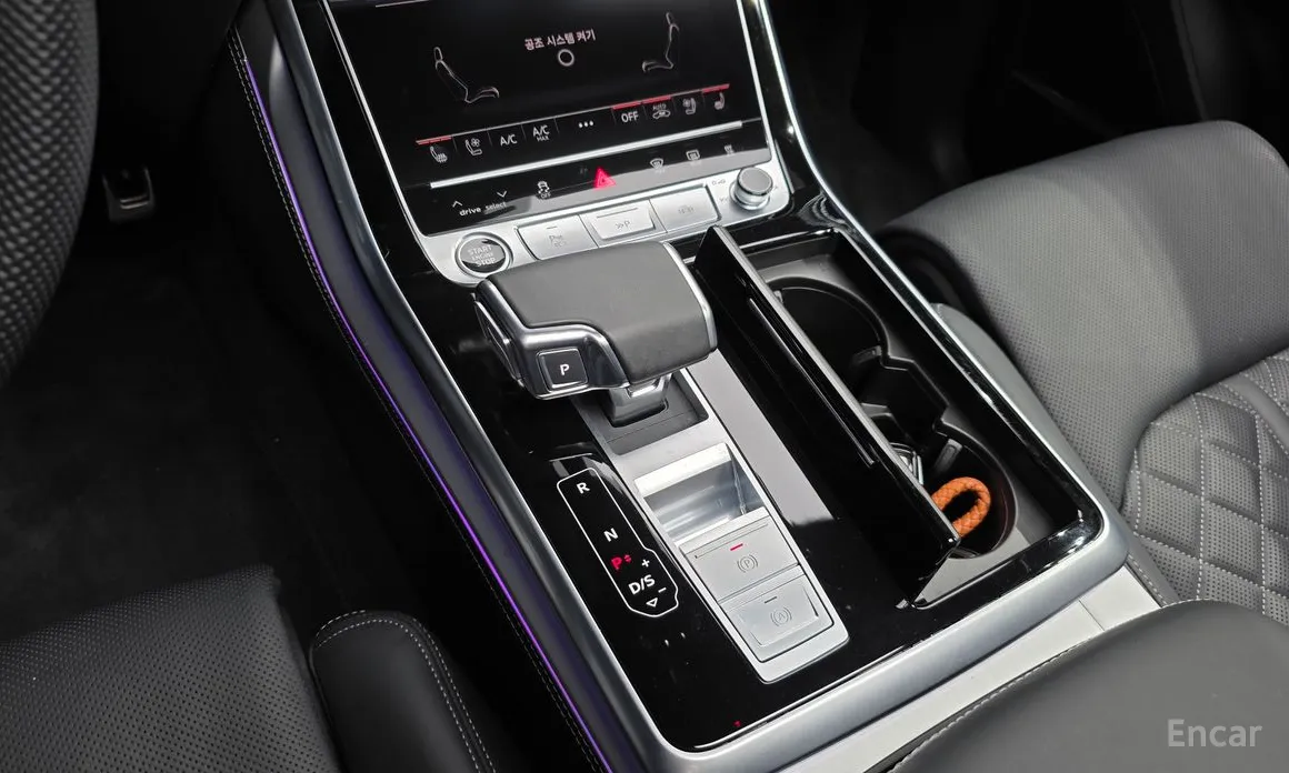 Фото 9 - Audi Q7