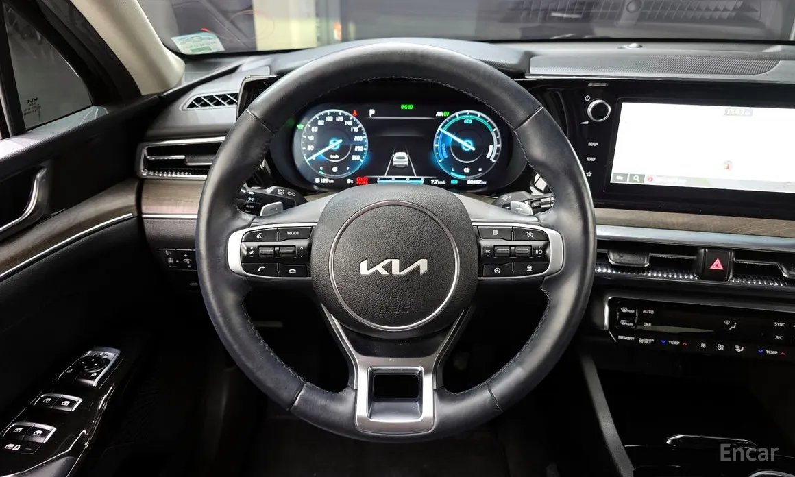 Фото 13 - Kia K5